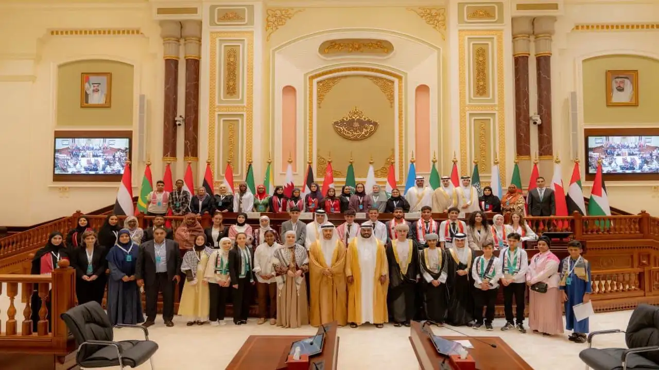 سفراء الطفولة من مصر يمثلون المجلس القومي في البرلمان العربي بالشارقة